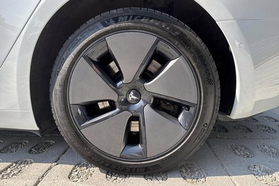 Tesla Model 3 Standard Range Plus