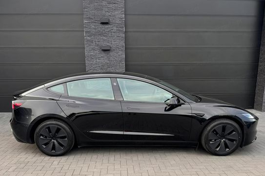 Tesla Model 3 Long Range RWD