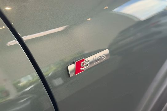 Audi Q4 e-tron S line