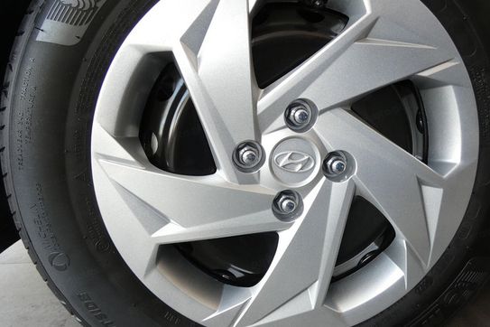 Hyundai i20 1.0 T-GDi Pure DCT