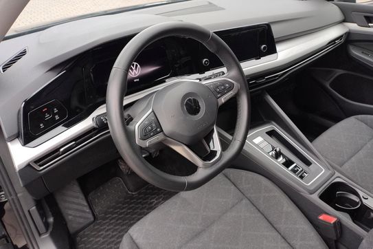 Volkswagen Golf Life 1.0 eTSI  DSG