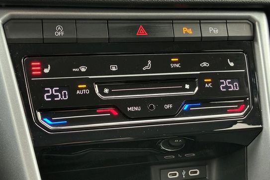 Volkswagen T-ROC 1.5 TSI Life