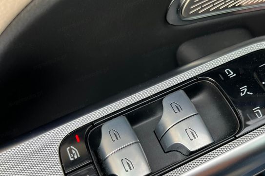 Mercedes Klasa E 200  4-Matic AMG