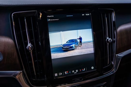 Volvo V90 T8 AWD Plug-In Hybrid Ultimate Bright aut