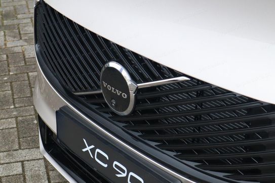 Volvo XC90 T8 AWD Plug-In Hybrid Ultra Dark 7os