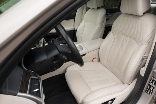 BMW Seria 7 730Ld mHEV sport-aut