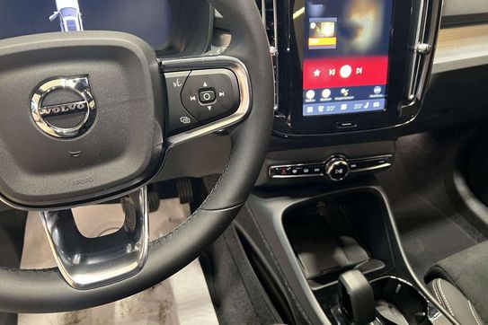 Volvo XC40 B4 Plus Black Edition
