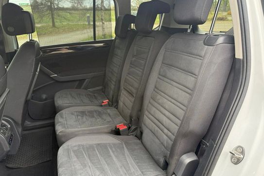 Volkswagen Touran 1.5 TSI R-Line DSG