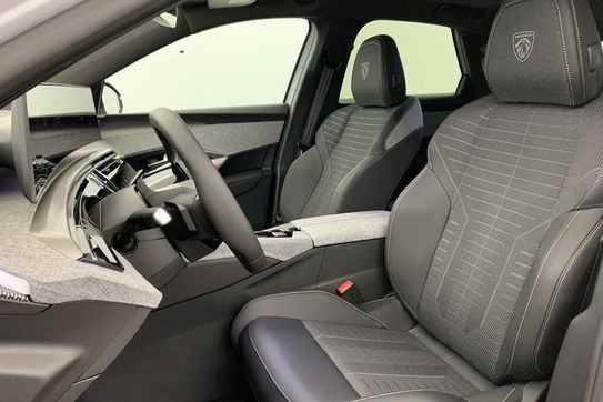 Peugeot 3008 GT 1.2 mHEV e-DCS6