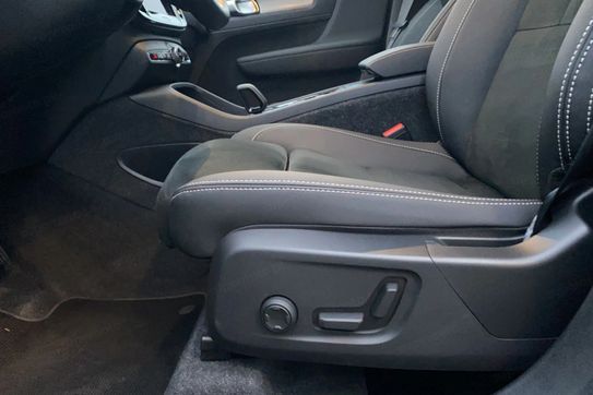 Volvo XC40 B3 B Plus Dark