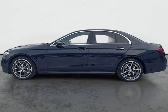 Mercedes E Klasa 220 d 4MATIC AMG Line