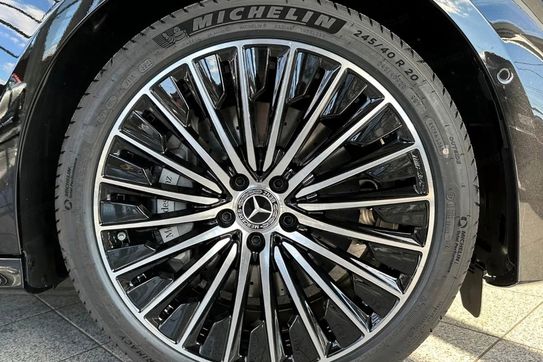 Mercedes E Klasa 220 d 4-Matic AMG