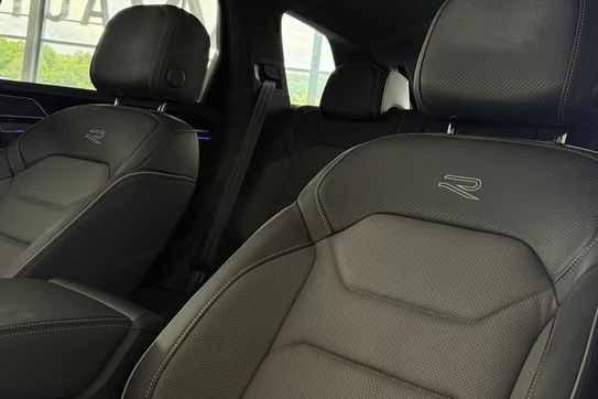 Volkswagen Touareg R-Line 3.0 V6 TDI 4Motion