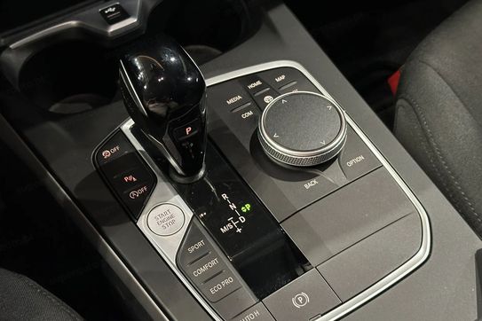 BMW Seria 1 118i Advantage
