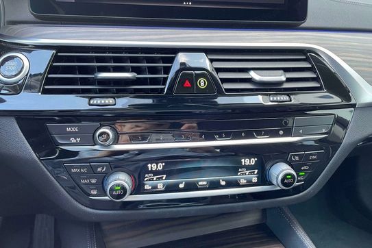 BMW Seria 5 Touring 530d xDrive