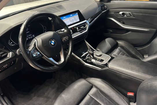 BMW Seria 3 320i GPF Sport Line aut