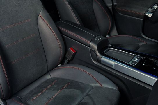 Mercedes GLB 220 4-Matic AMG Line