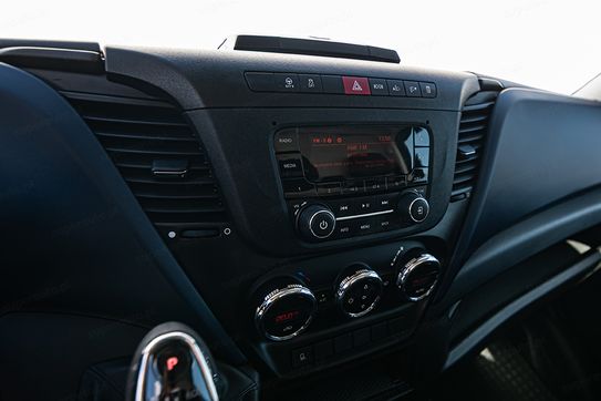 Iveco Daily 35S18 L4H2 Hi-Matic