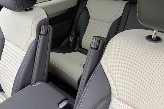 Land Rover Discovery V 3.0 D250 Dynamic SE