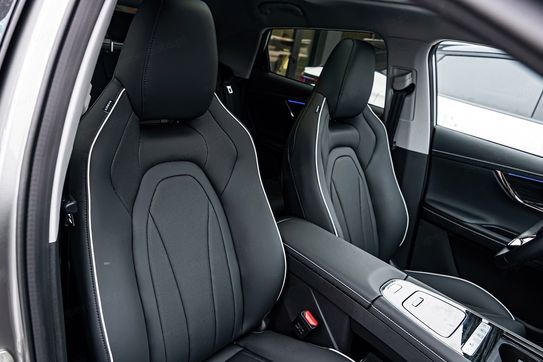 Omoda 5 1.5 T-GDI Hybrid Premium DHT