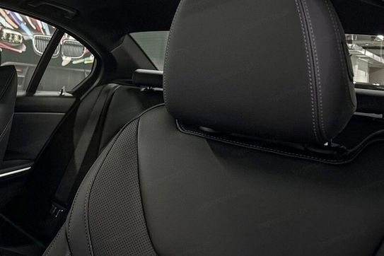 BMW Seria 3 318i M Sport