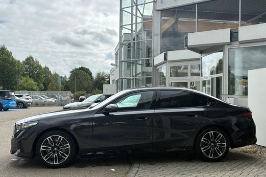 BMW Seria 5 530e xDrive M Sport