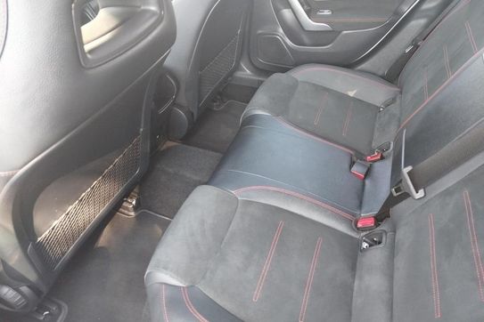 Mercedes CLA 200 AMG Line 7G-DCT