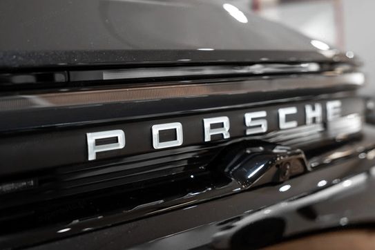 Porsche Macan 4