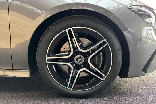 Mercedes CLA 200 AMG Line Shooting Brake