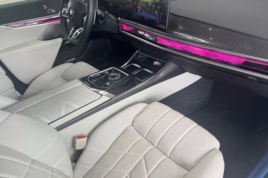 BMW Seria 7 740d xDrive M Sport