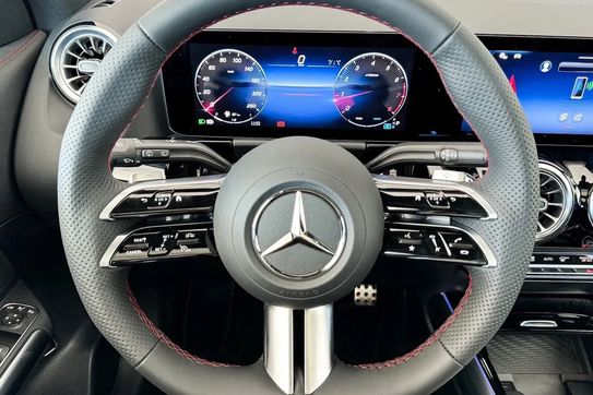 Mercedes GLA 200 AMG Line