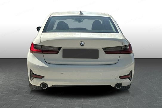 BMW Seria 3 318i Sport Line