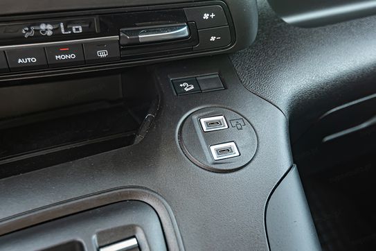 Citroen Berlingo XL L2H1 Max Kombi EAT8