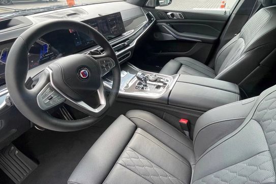 Alpina XB7 