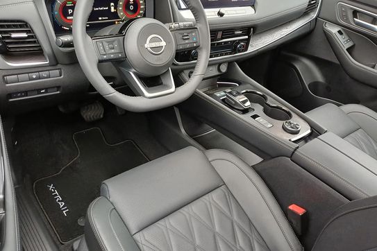 Nissan X-Trail VC-T&E-Power Tekna e-4ORCE