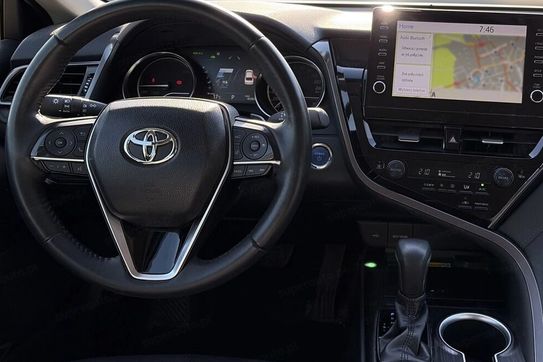 Toyota Camry 2.5 Hybrid Executive Cvt