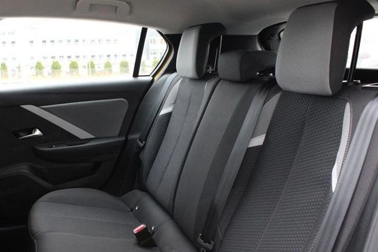 Opel Astra 1.2 Business Edition