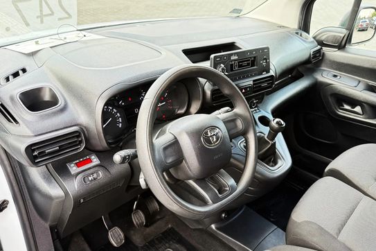 Toyota Proace City D-4D Long