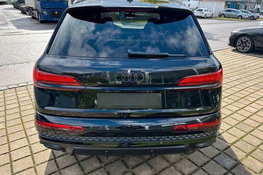 Audi Q7 50 TDI quattro S Line