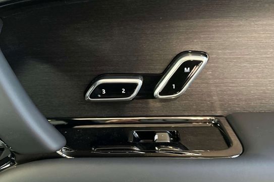 Land Rover Range Rover 4.4 V8 P615 SV