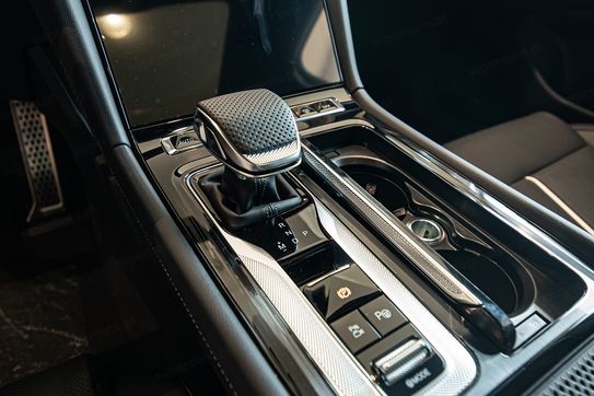 Hongqi H6 2.0T Deluxe DSG