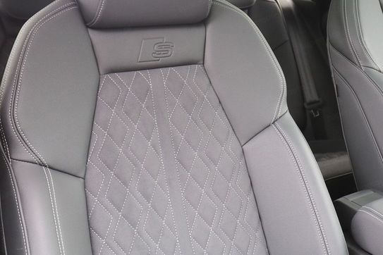 Audi Q4 e-tron 45 S Line Edition