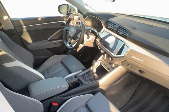 Audi Q3 35 TFSI mHEV S tronic