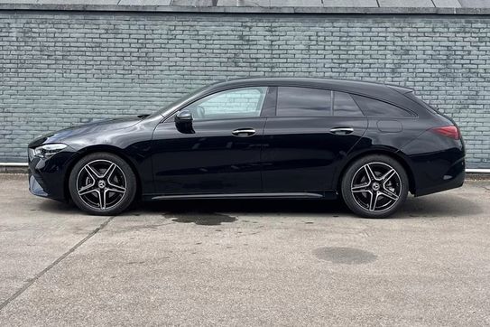 Mercedes CLA 200  AMG Line Shooting Brake
