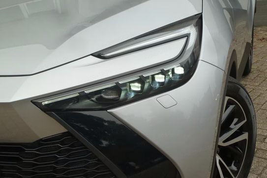 Toyota C-HR Executive 2.0 Plug-in Hybrid Dynamic Force