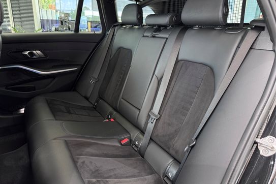 BMW Seria 3 Touring 330e xDrive M Sport