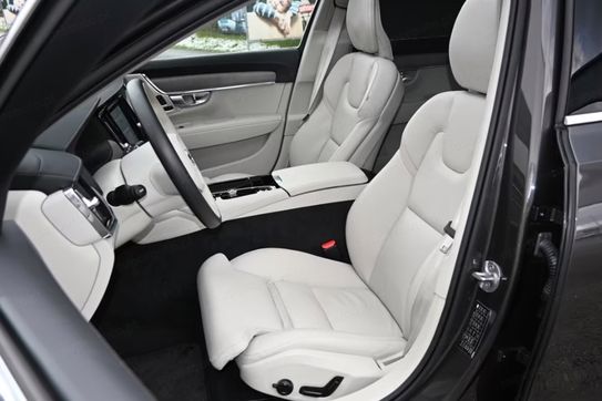 Volvo V90 T6 AWD Plug-In Hybrid Plus Bright
