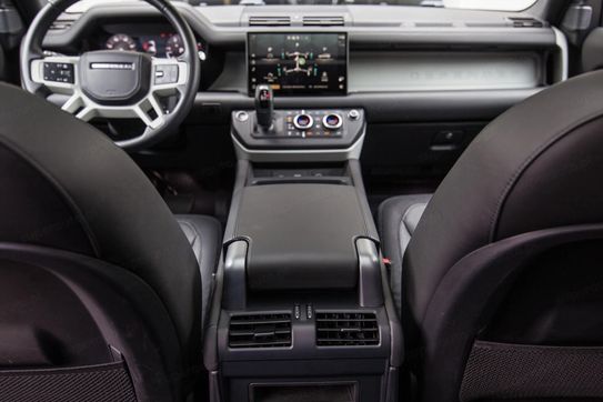 Land Rover Defender 130 3.0 D300 mHEV X-Dynamic HSE
