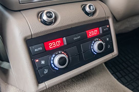 Audi Q7 3.0 TDI DPF quattro Tiptr.