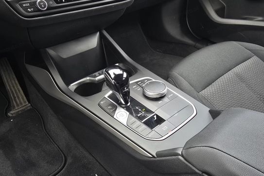 BMW Seria 1 118i Advantage aut